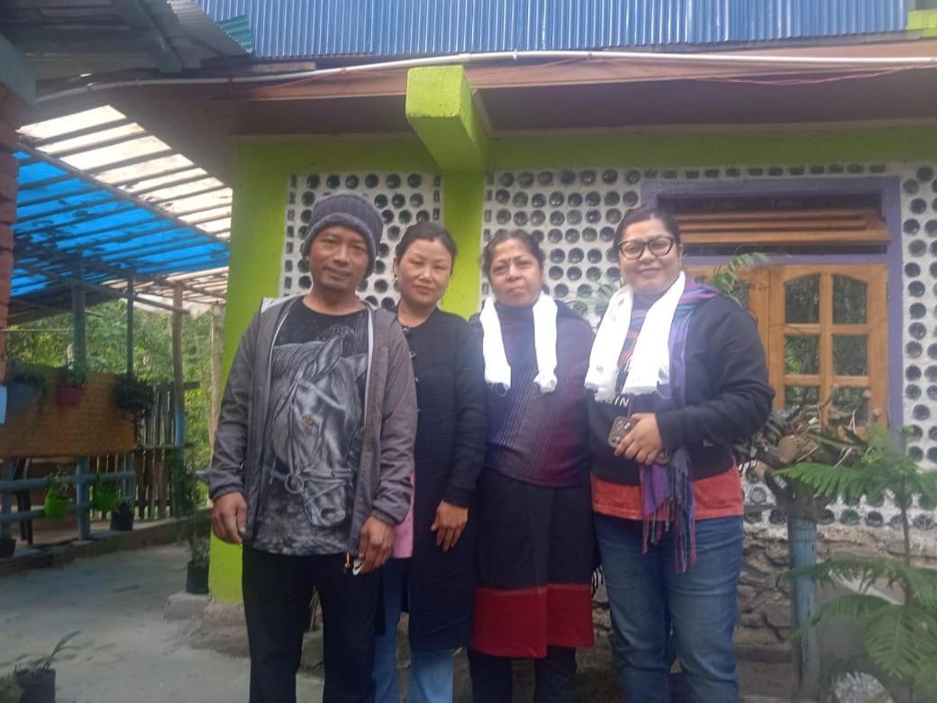 Dsd Bomzon Homestay ดาร์จีลิง ภายนอก รูปภาพ